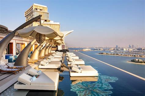 Cloud 22 Dubai: Luxury Infinity Pool Club (with Rooftop Bar